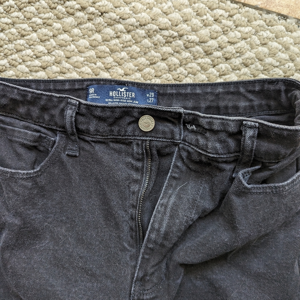 Hollister, Faded Light Wash, High Waist Jeans - Picture 3 of 10